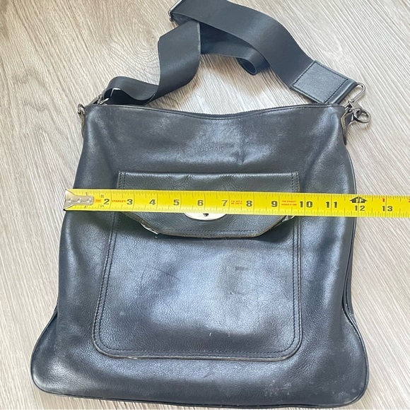 RUDSAK Black Crossbody Bag with Adjustable Strap - Picture 5 of 9